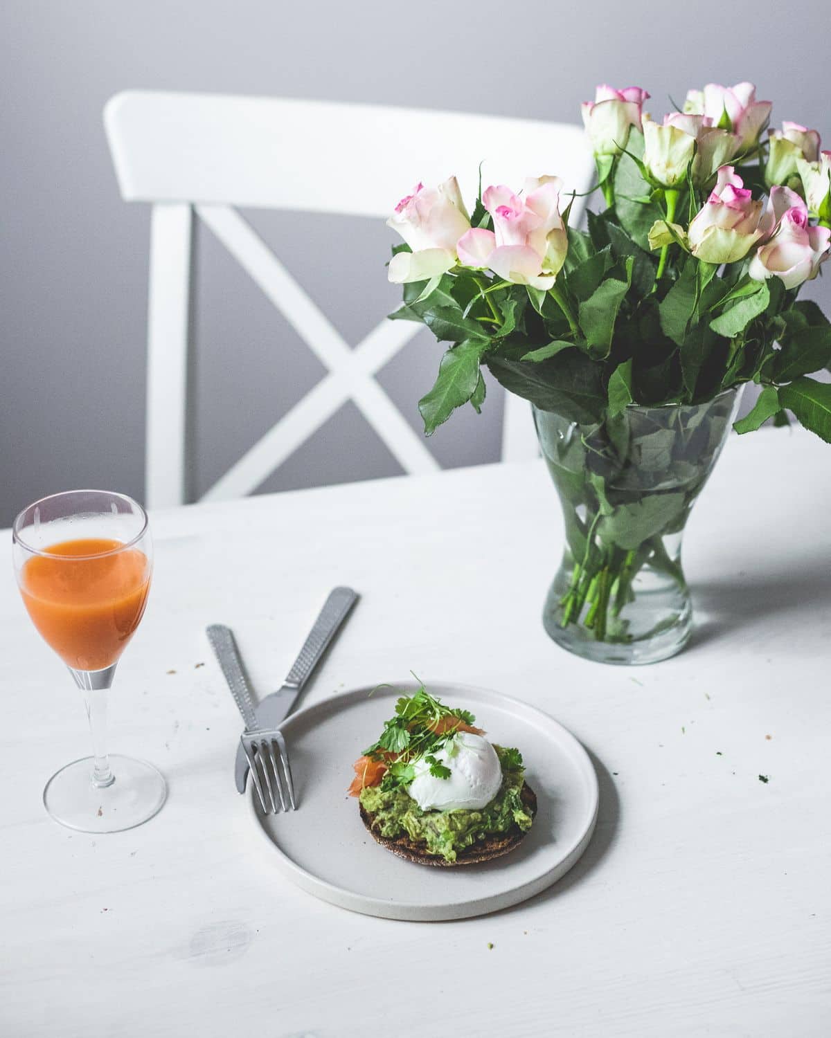 Avokado Tost z jajkiem w koszulce – zdjęcie 1