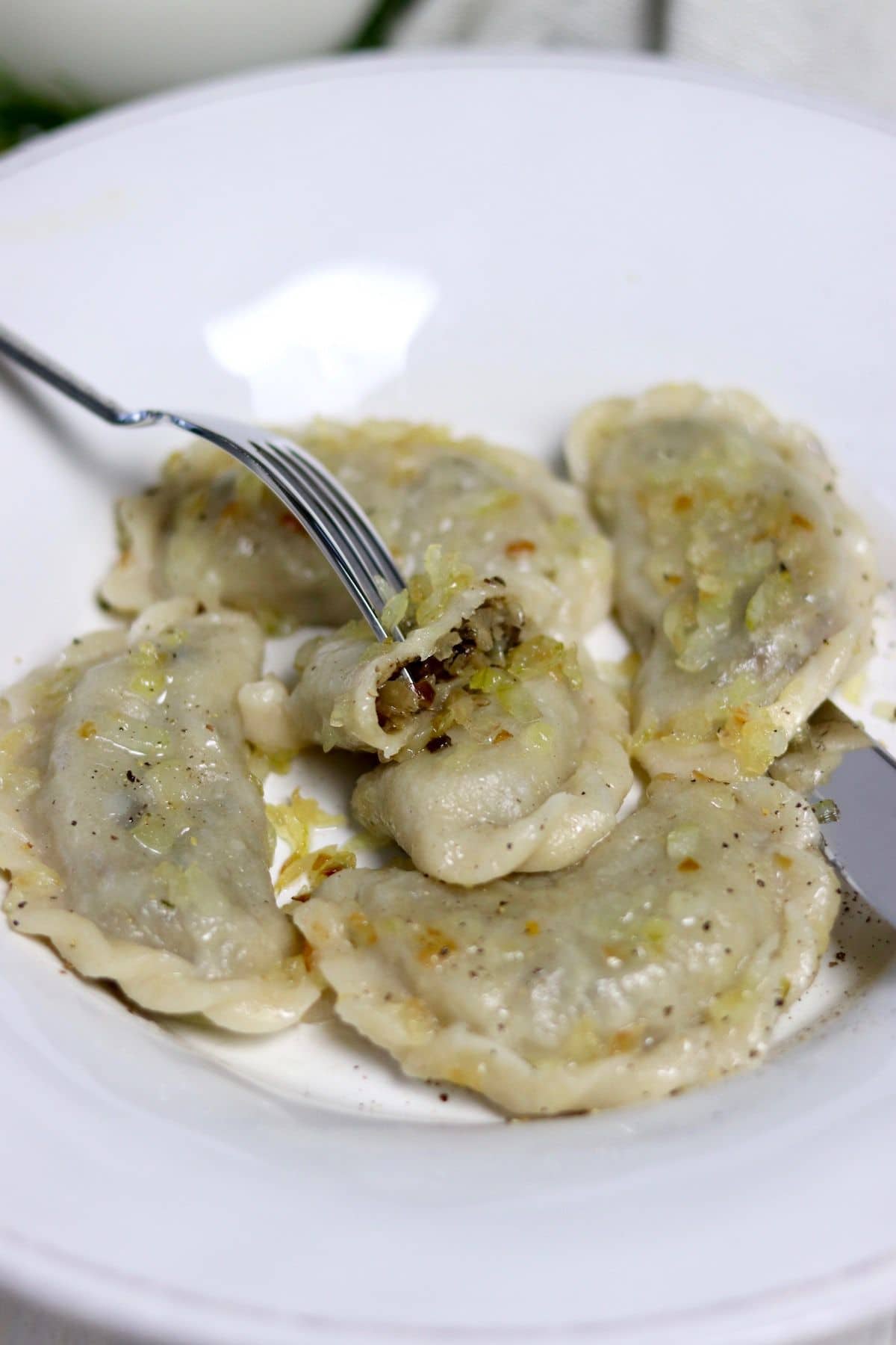 Pierogi z kapustą i grzybami – zdjęcie 2