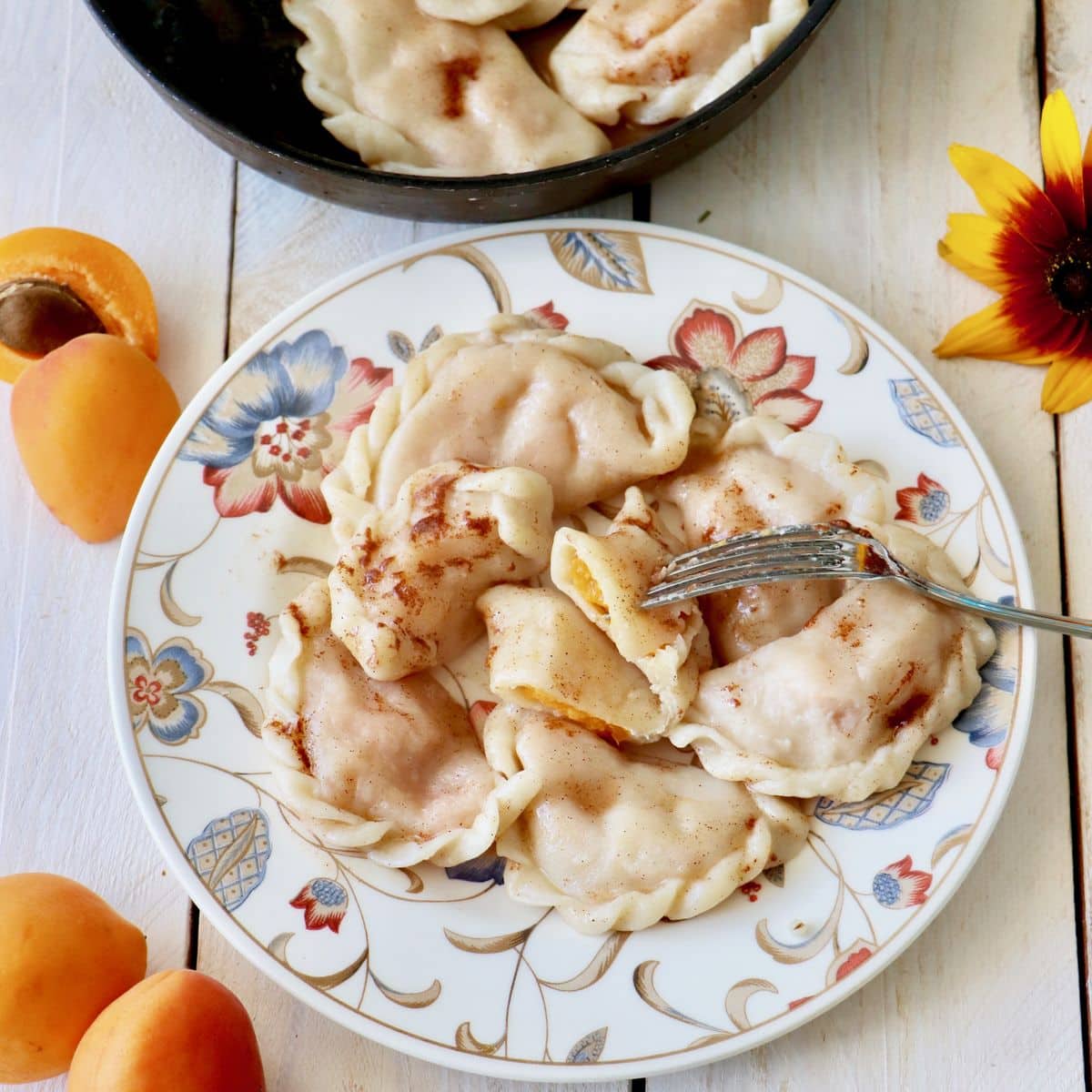 Pierogi z morelami