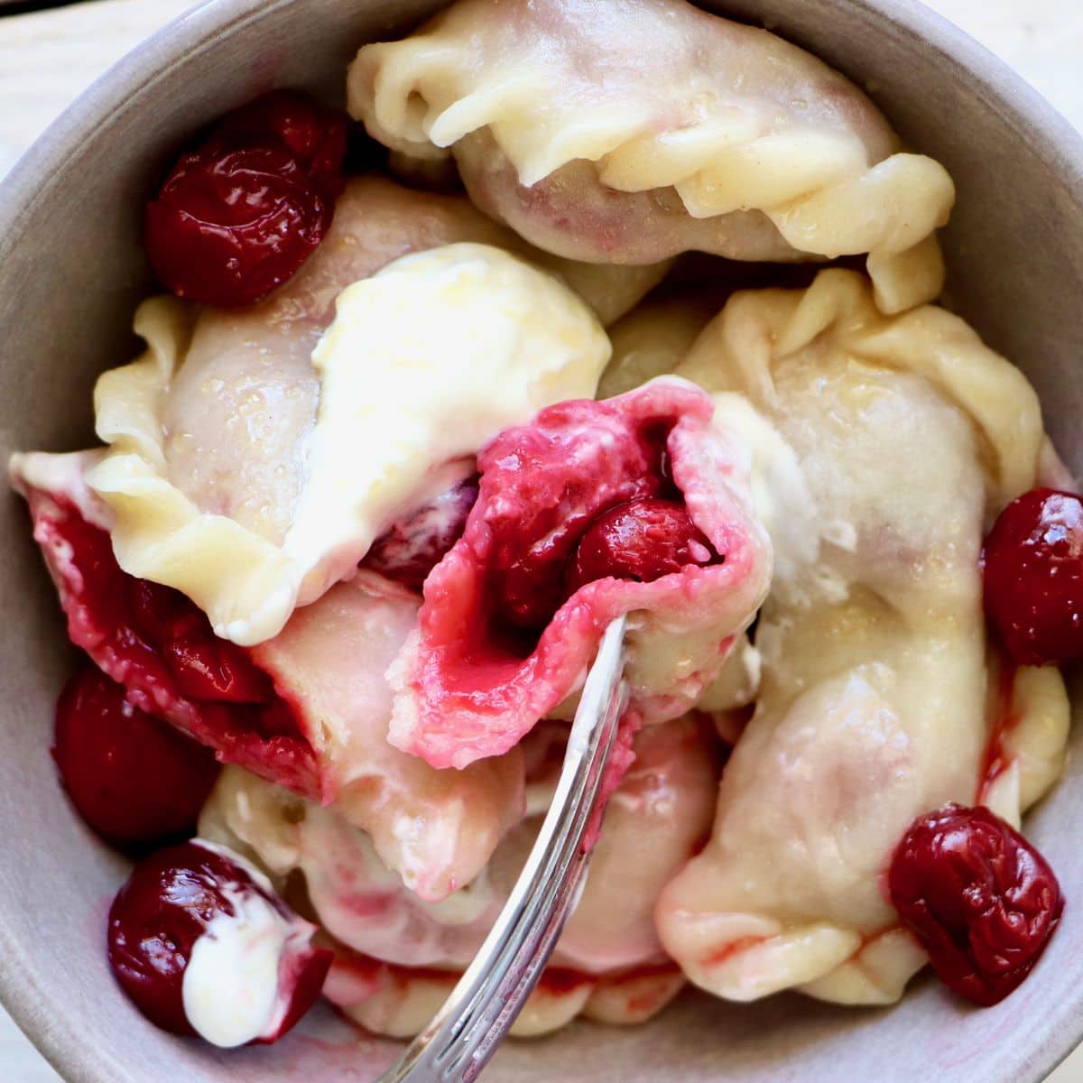 Pierogi z wiśniami – zdjęcie 1