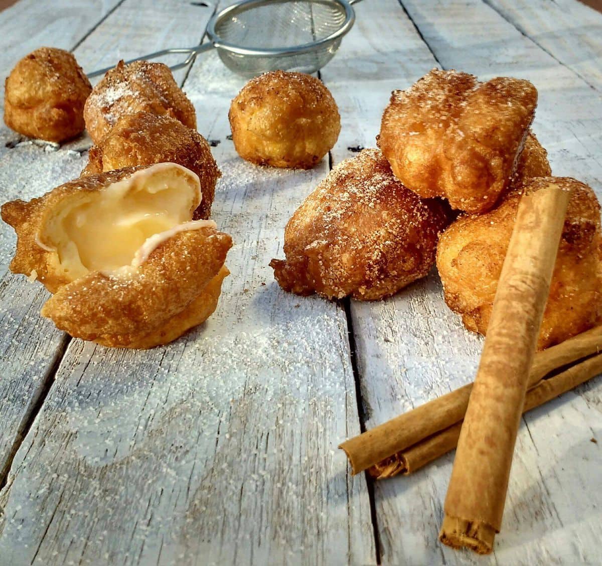 Buñuelos, czyli ptysie hiszpańskie