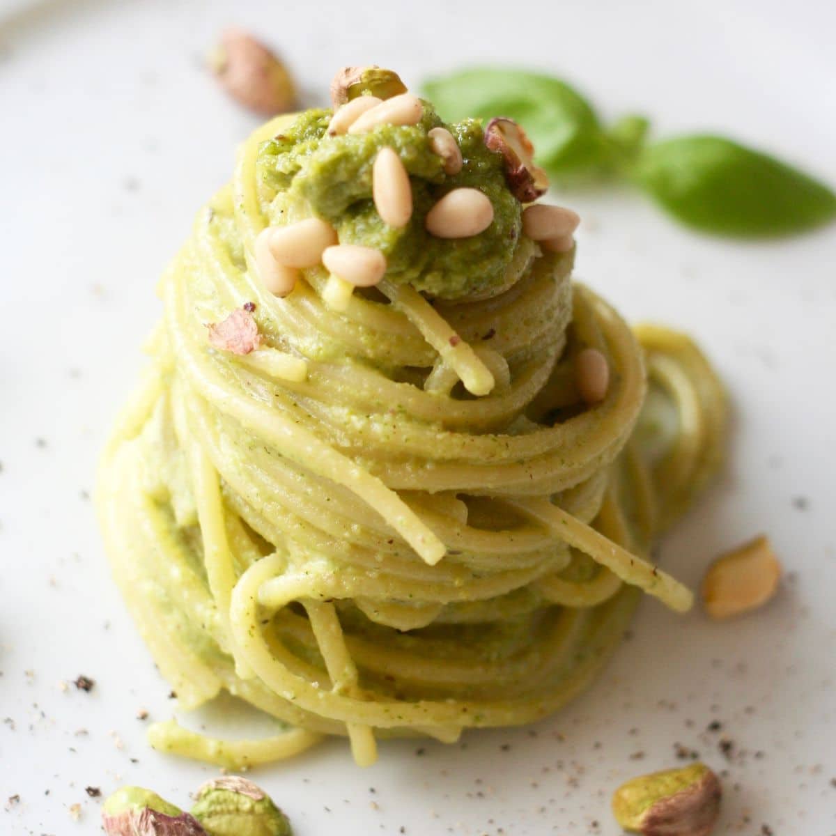 Spaghetti z pesto bazyliowym