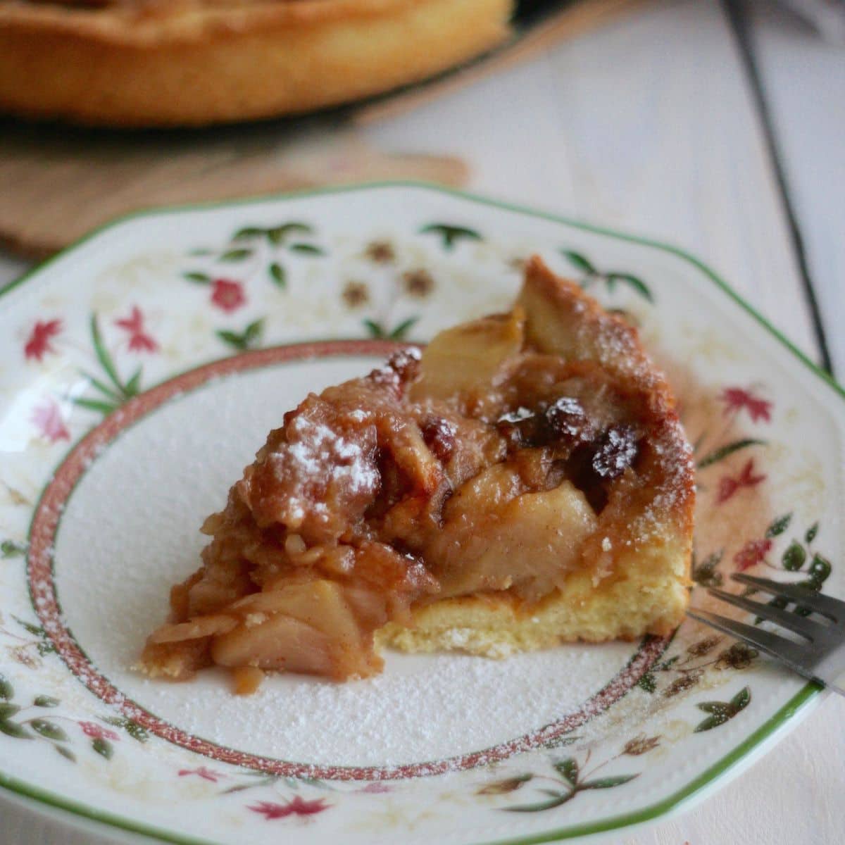 Szarlotka na kruchym cieście