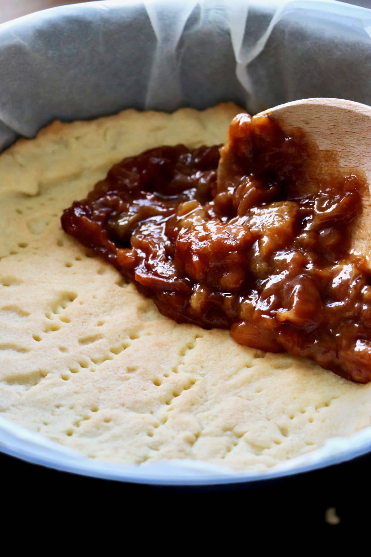 Tarta mirabelkowa z bezikami – zdjęcie 2