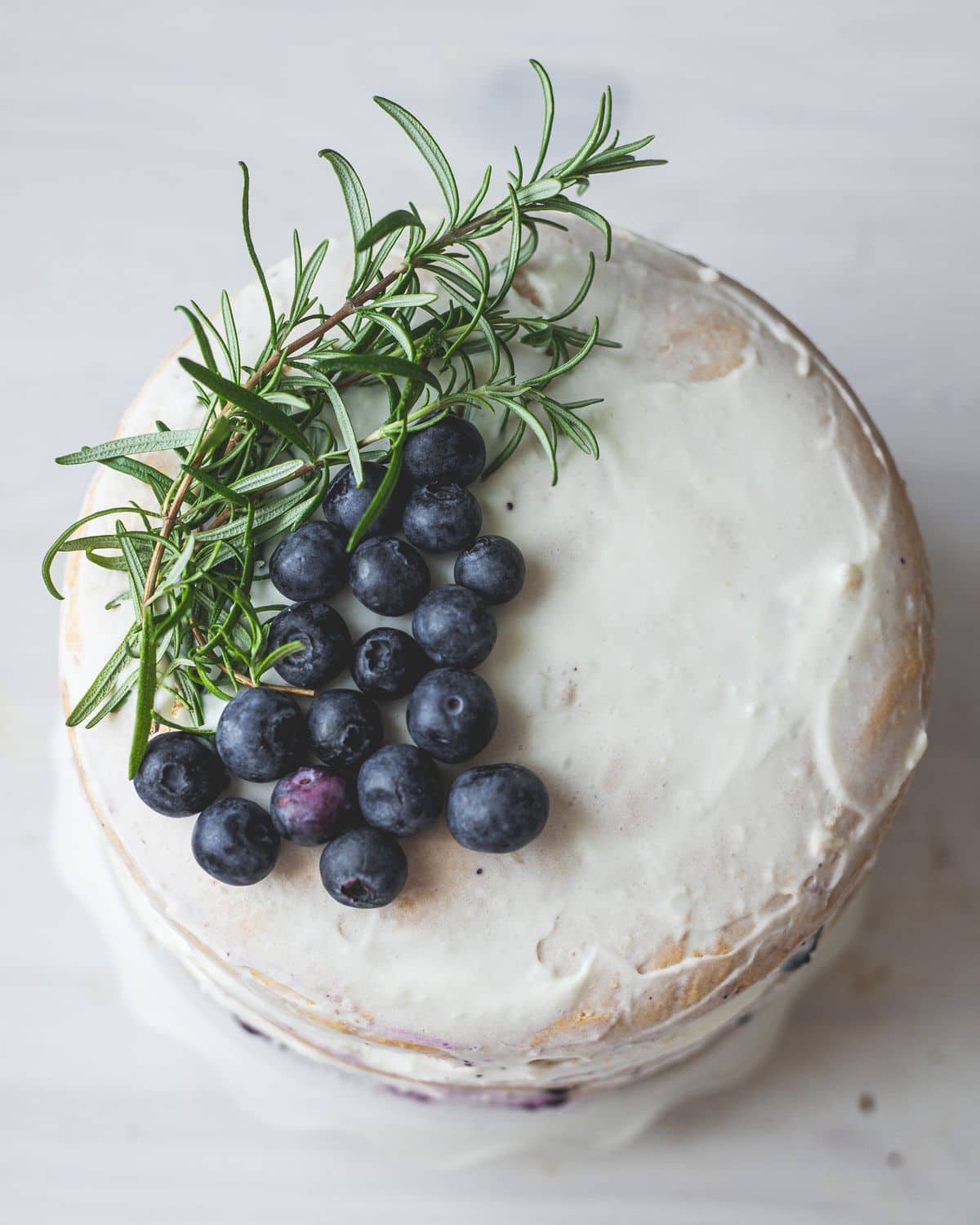 Tort jogurtowo-borówkowy – zdjęcie 1
