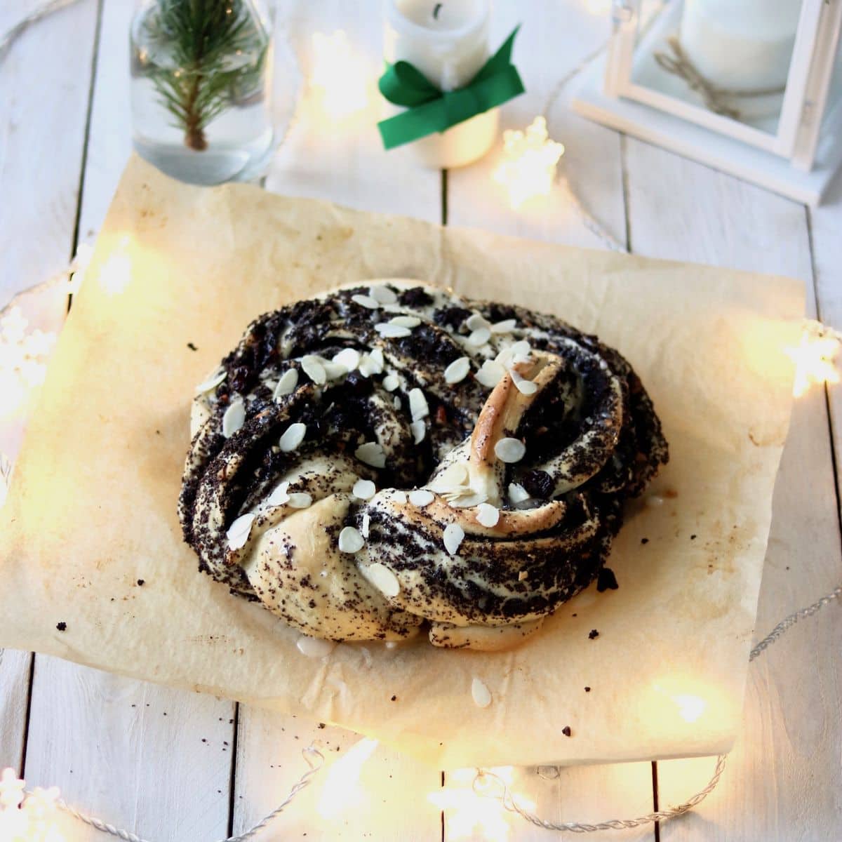 Wieniec drożdżowy z domową masą makową